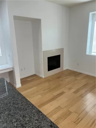 Photo #3: 2564037 Listing 