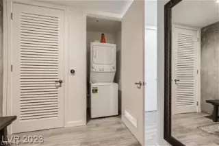 Photo #1: 2564041 Listing 