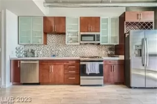 Photo #4: 2564041 Listing 