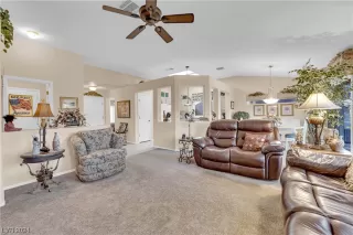 Photo #6: 2564043 Listing