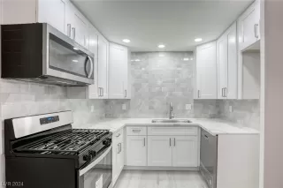 Photo #3: 2564074 Listing