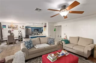 Photo #4: 2564075 Listing