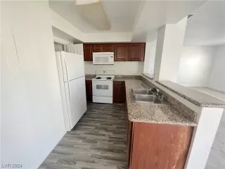 Photo #1: 2564082 Listing 