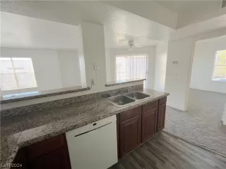 Photo #2: 2564082 Listing 