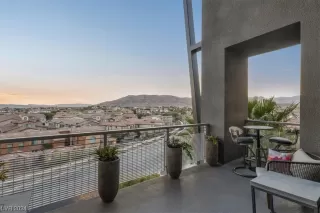 Photo #3: 2564090 Listing