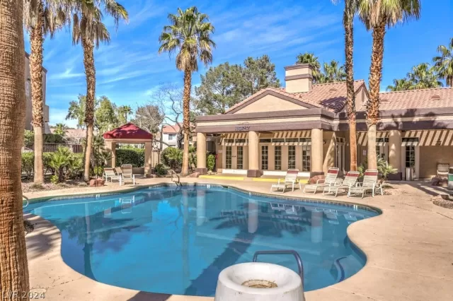 MLS: 2564091 Condo For Sale