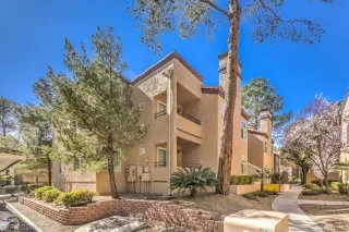 Photo #1: 2564091 Listing 