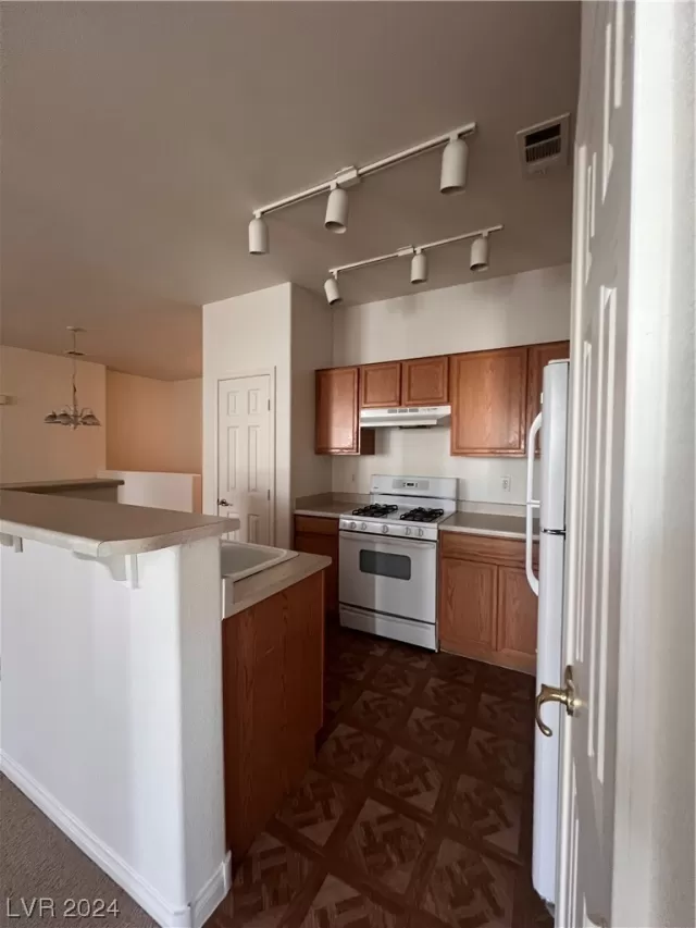 MLS: 2564106 Condo For Sale