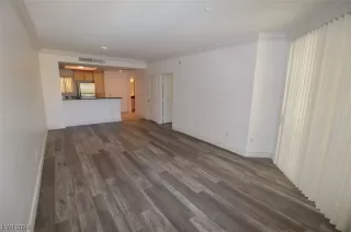 Photo #2: 2564115 Listing