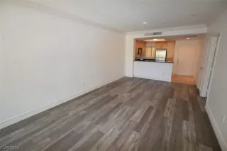 Photo #3: 2564115 Listing