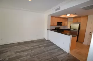 Photo #4: 2564115 Listing