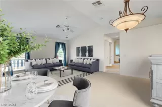 Photo #2: 2564118 Listing