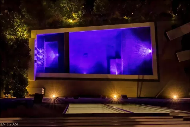 MLS: 2564121 Condo For Sale