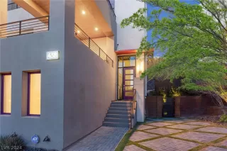 Photo #1: 2564121 Listing