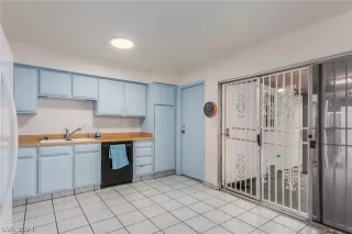 Photo #5: 2564150 Listing