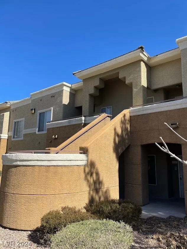 MLS: 2564184 Condo For Sale