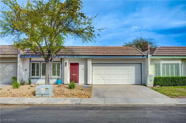 MLS: 2564211 Condo For Sale