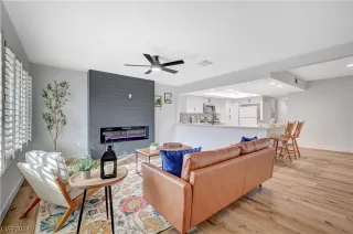 Photo #3: 2564211 Listing