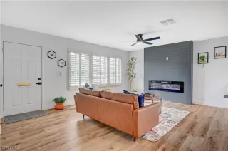 Photo #4: 2564211 Listing