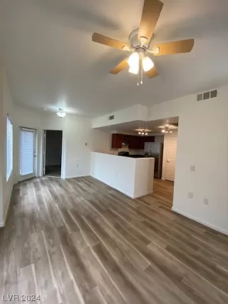 Photo #2: 2564222 Listing