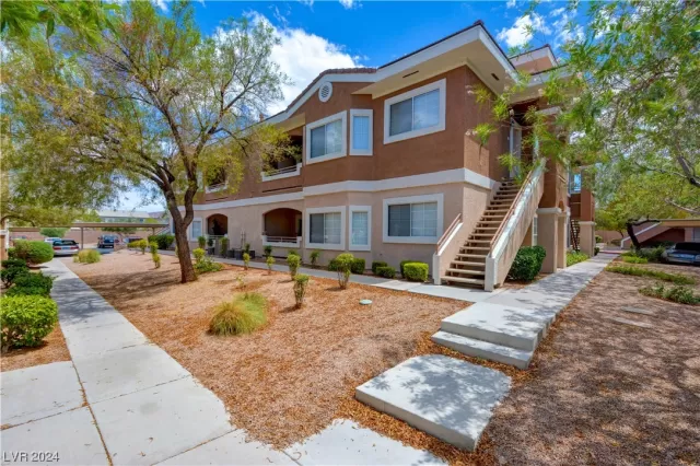 MLS: 2564260 Condo For Sale