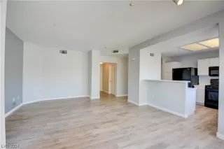 Photo #2: 2564260 Listing 