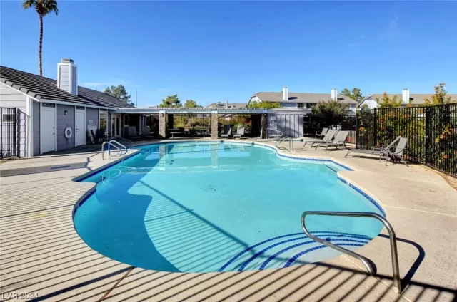 MLS: 2564267 Condo For Sale