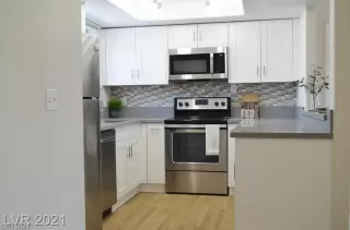 Photo #2: 2564267 Listing