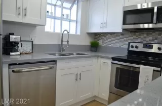 Photo #3: 2564267 Listing