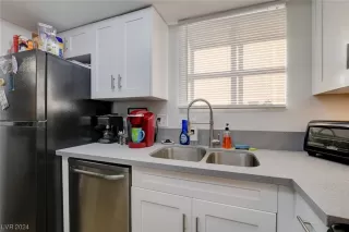 Photo #4: 2564267 Listing