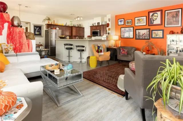 MLS: 2564268 Condo For Sale