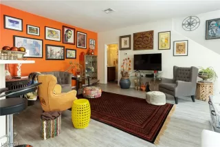 Photo #1: 2564268 Listing 