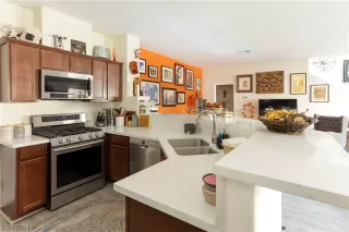 Photo #3: 2564268 Listing 