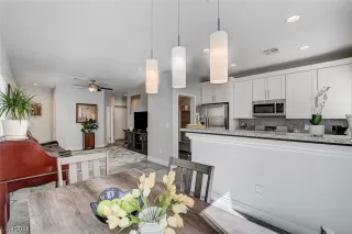 Photo #1: 2564341 Listing