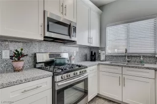 Photo #4: 2564341 Listing