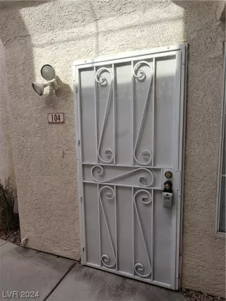 Photo #2: 2564408 Listing 