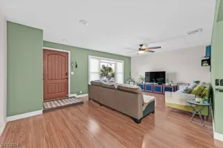 Photo #3: 2564409 Listing