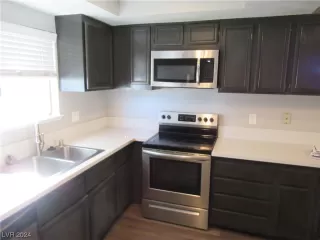 Photo #5: 2564431 Listing 