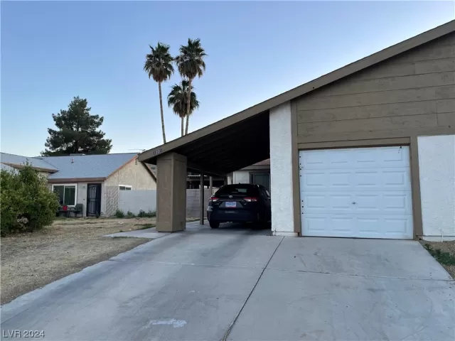 MLS: 2564452 Condo For Sale