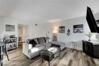 Photo #2: 2564469 Listing