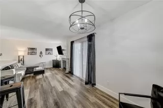 Photo #6: 2564469 Listing