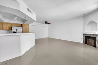 Photo #3: 2564483 Listing