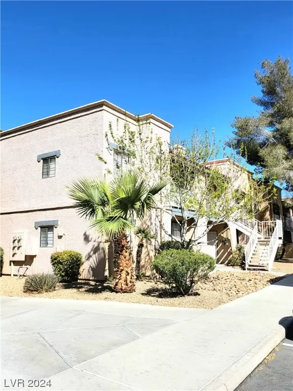 MLS: 2564502 Condo For Sale