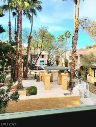 Photo #5: 2564502 Listing 