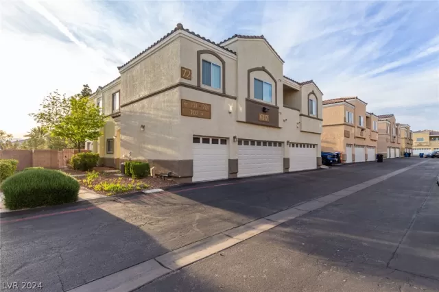 MLS: 2564522 Condo For Sale