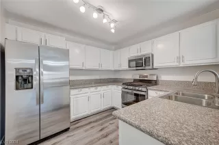 Photo #1: 2564528 Listing 