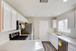 Photo #5: 2564551 Listing