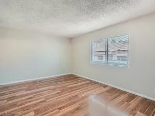 Photo #5: 2564569 Listing 