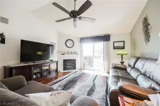 Photo #4: 2564590 Listing