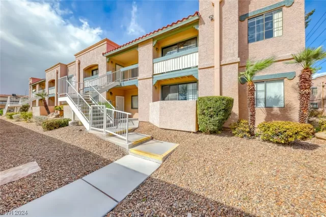 MLS: 2564592 Condo For Sale
